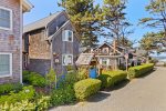 Front Gate Entry at The House at Cannon Beach